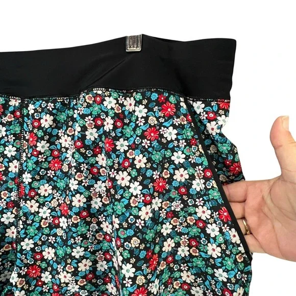Lands' End Women's Black Waist Floral Swim Shorts - Teal, Red, White - Picture 4 of 13